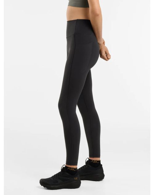 Essent High Rise Legging 28 Black Women s Side View Left 720x b3ea2738 950a 4bfa 8b91 a96cf6c903c3